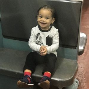 Meet your Posher, Della